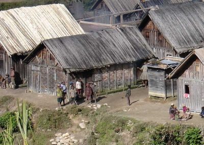 mada enfant aux village